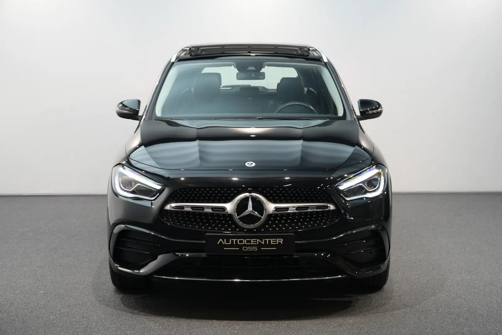 Mercedes-Benz GLA 250 e AMG ✅ PANO ✅ WEGK.TREKHAAK ✅ CAMERA ✅ NAVI MBUX Zwart - 2