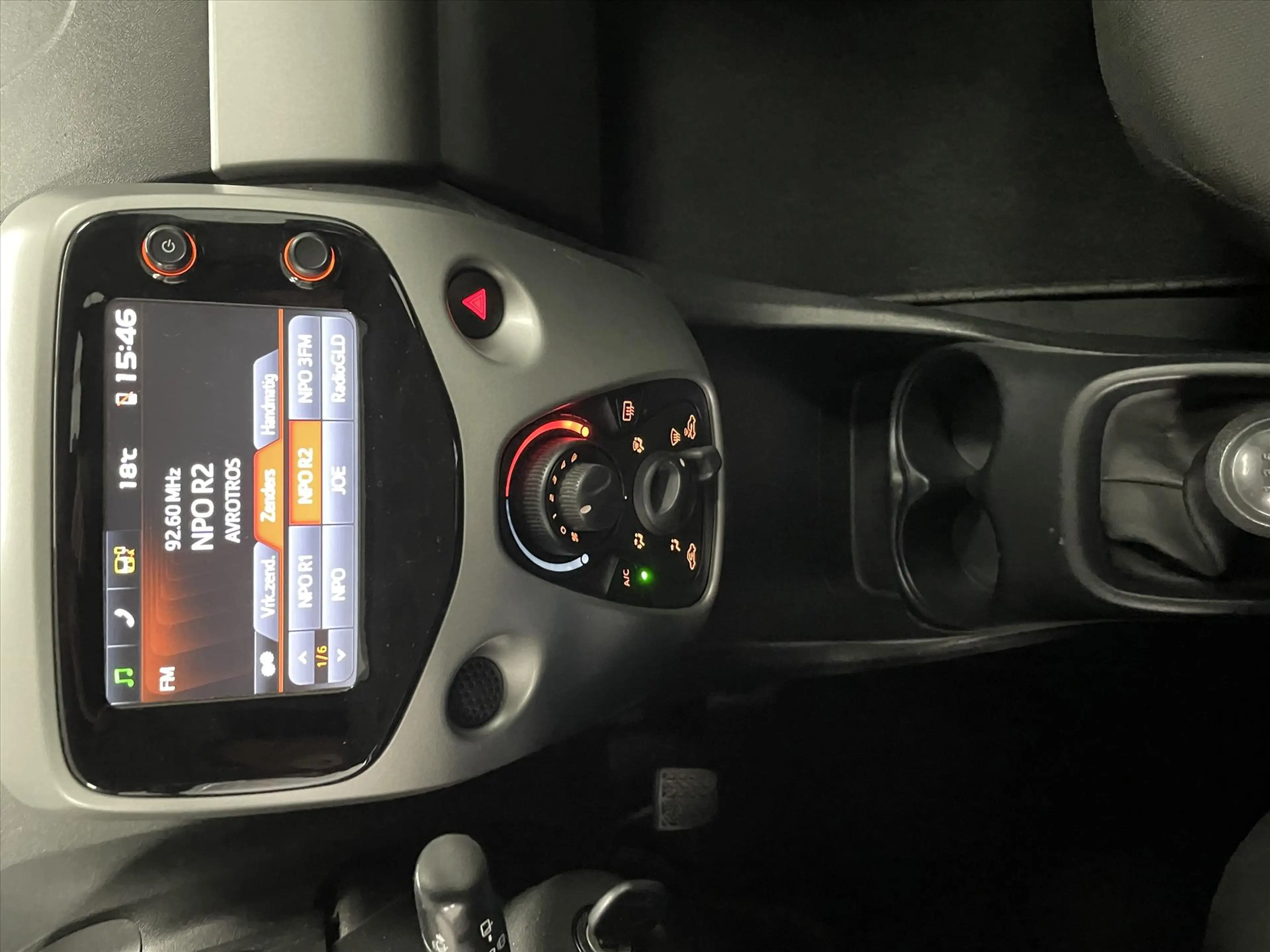 Citroen C1 FEEL 5drs 68pk Mirrorlink Navi groot display | Air — photo 25