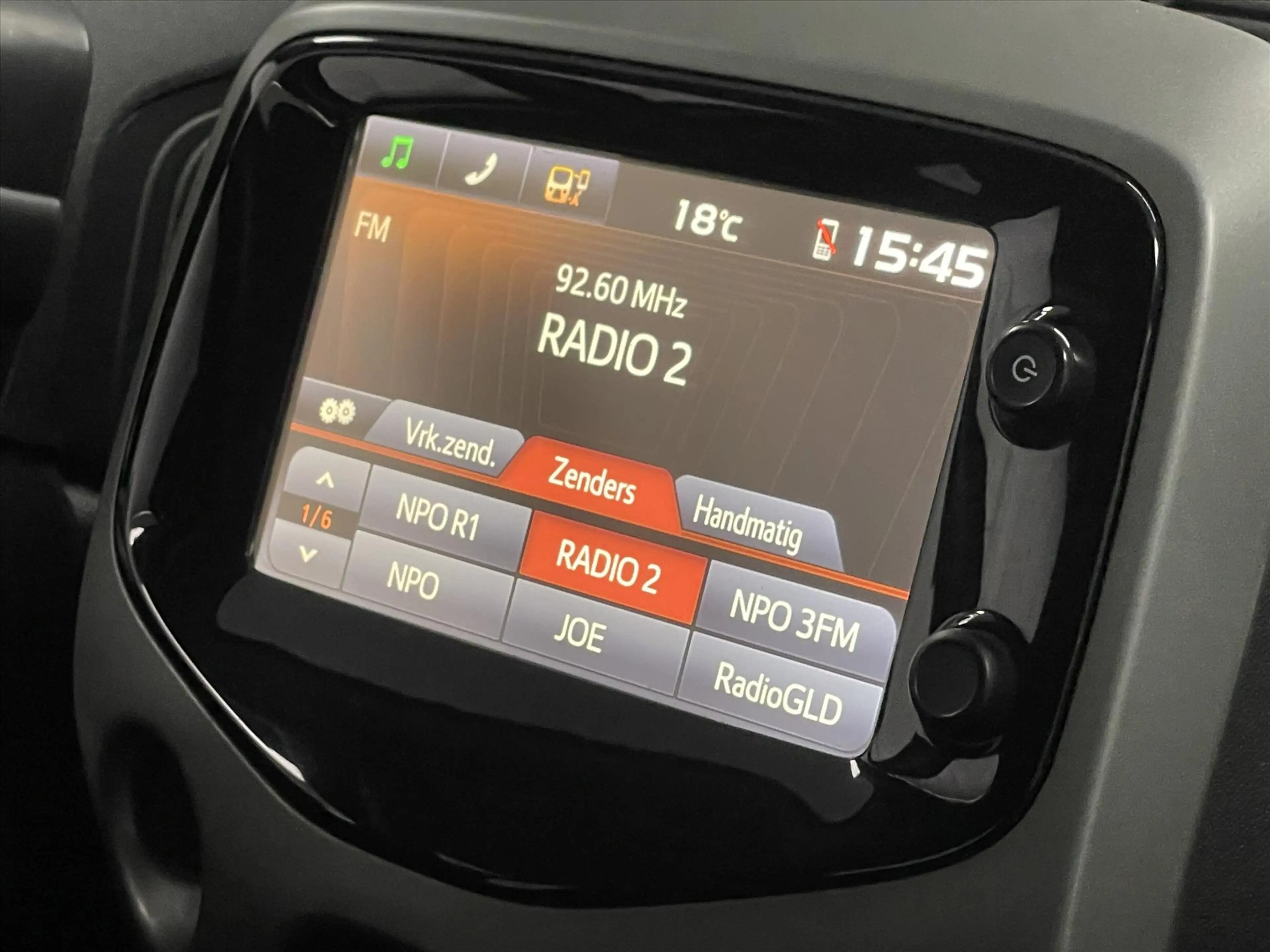 Citroen C1 FEEL 5drs 68pk Mirrorlink Navi groot display | Air — photo 24