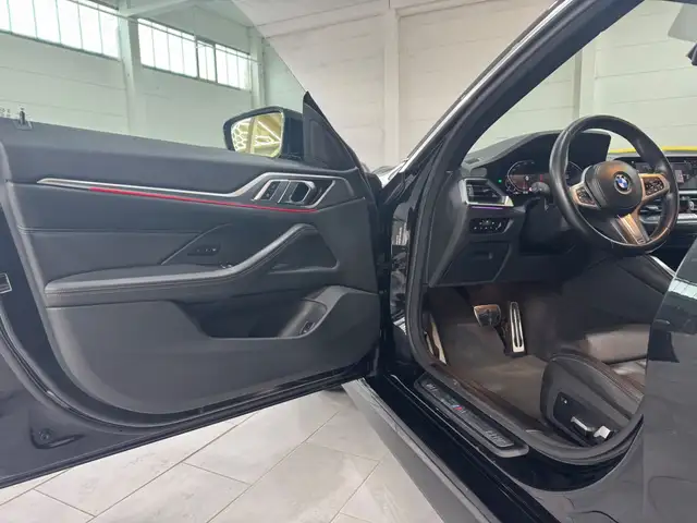 BMW 4 Series view 12