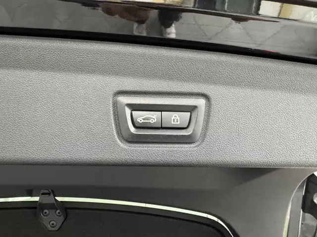 BMW 4 Series view 11