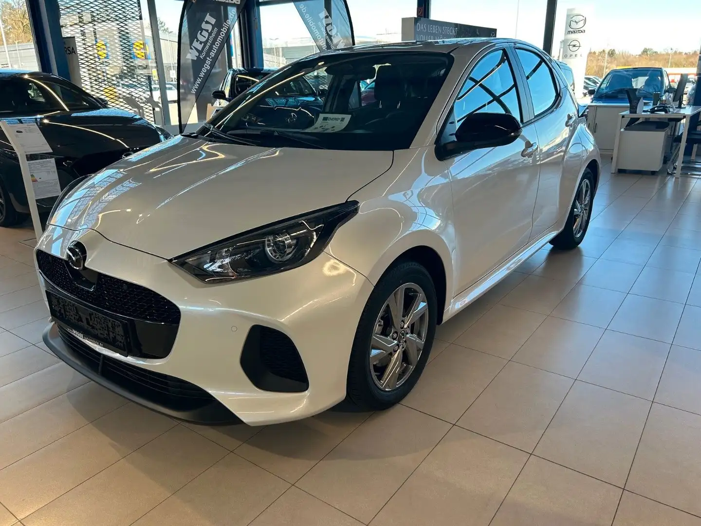 Mazda 2 Hybrid Lim.Exclusive-line Bílá - 1