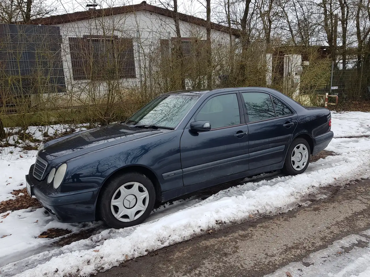 Mercedes-Benz E 240 Classic, foto 6