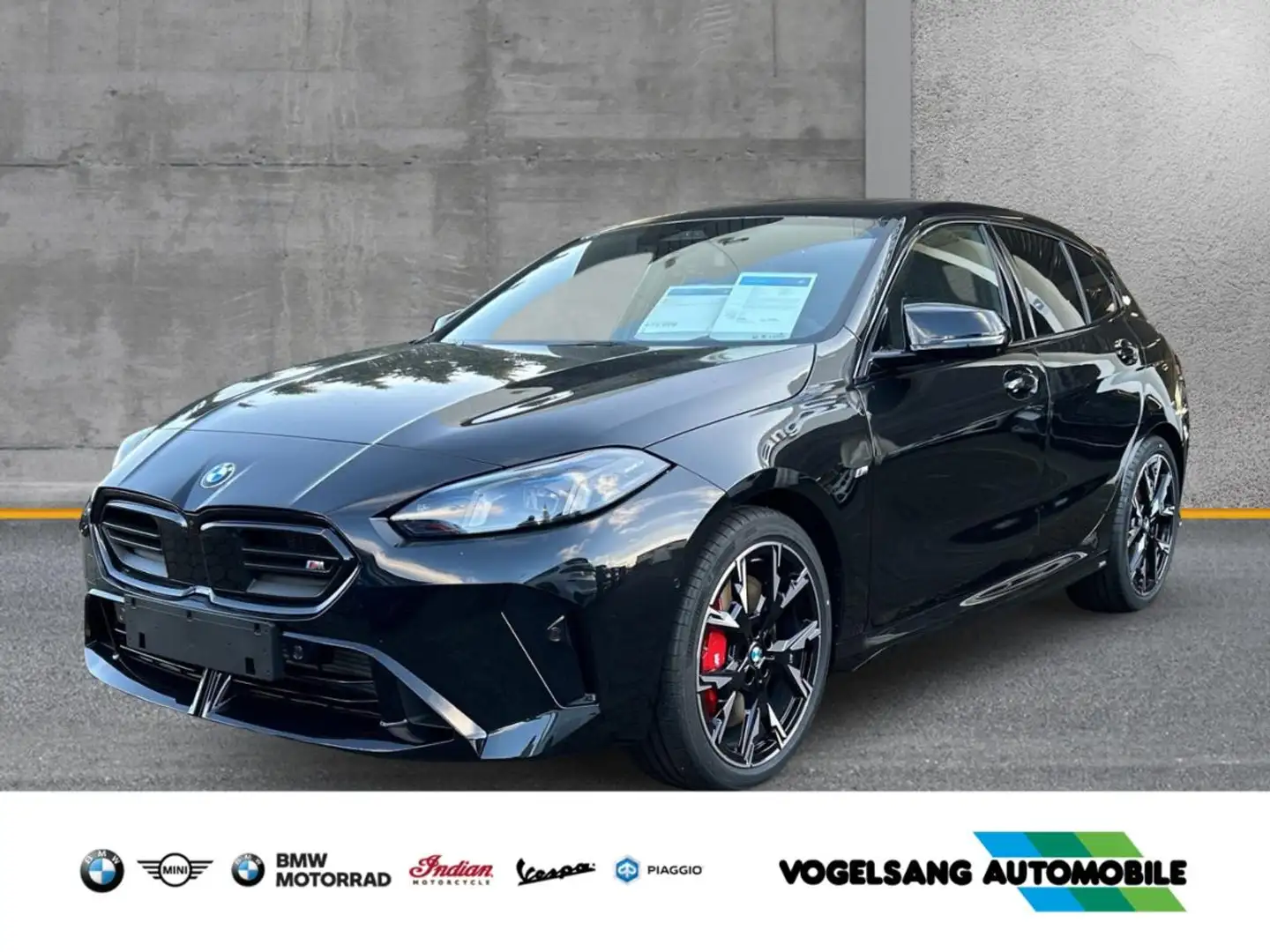 BMW M1 xDrive // Sofort Verfügbar // M Sportpaket Pro, In Schwarz - 1