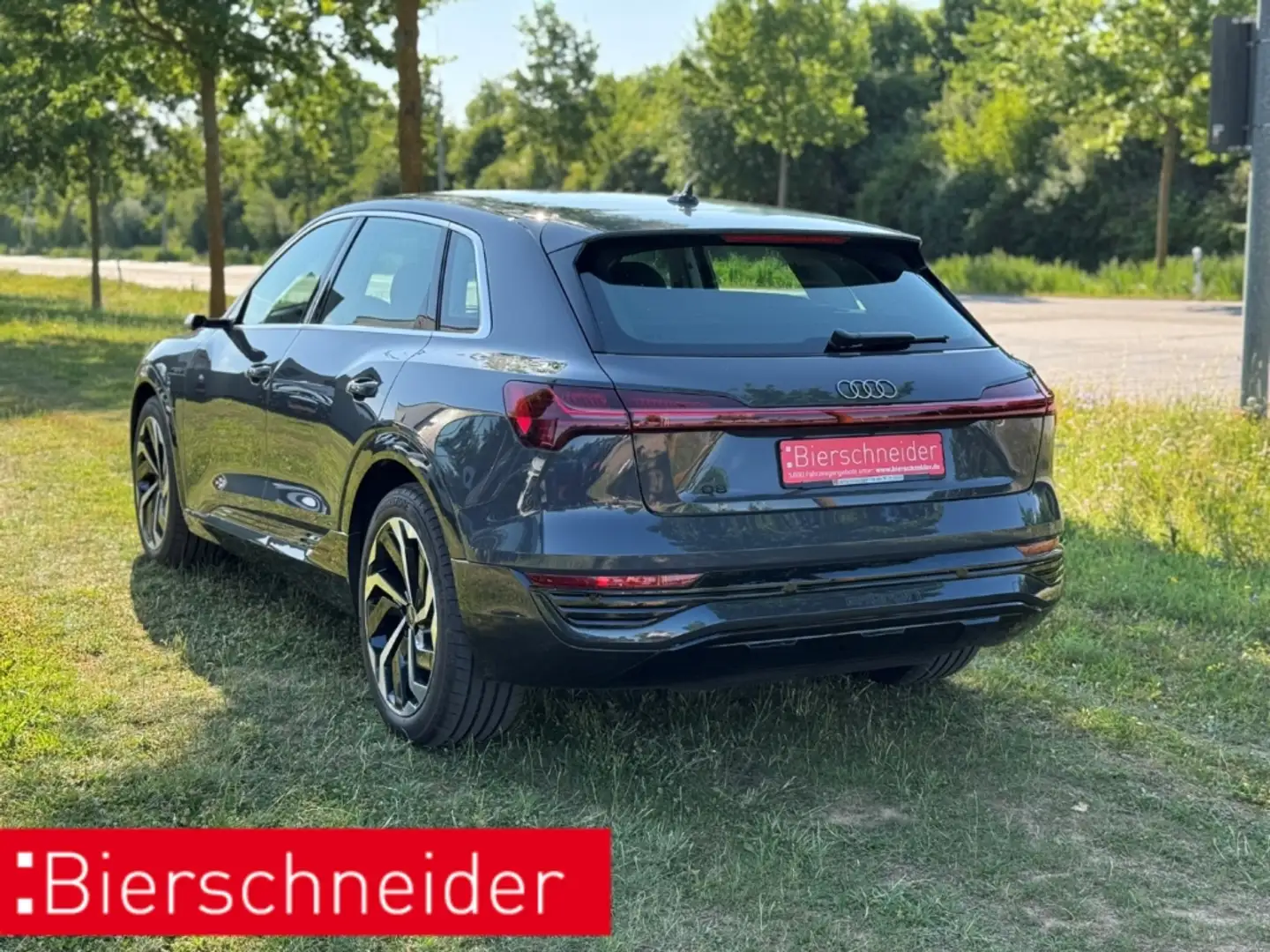 Audi Q8 e-tron 55 quattro advanced MATRIX-LED NAVI 21 SIDEASS PAR Grijs - 2