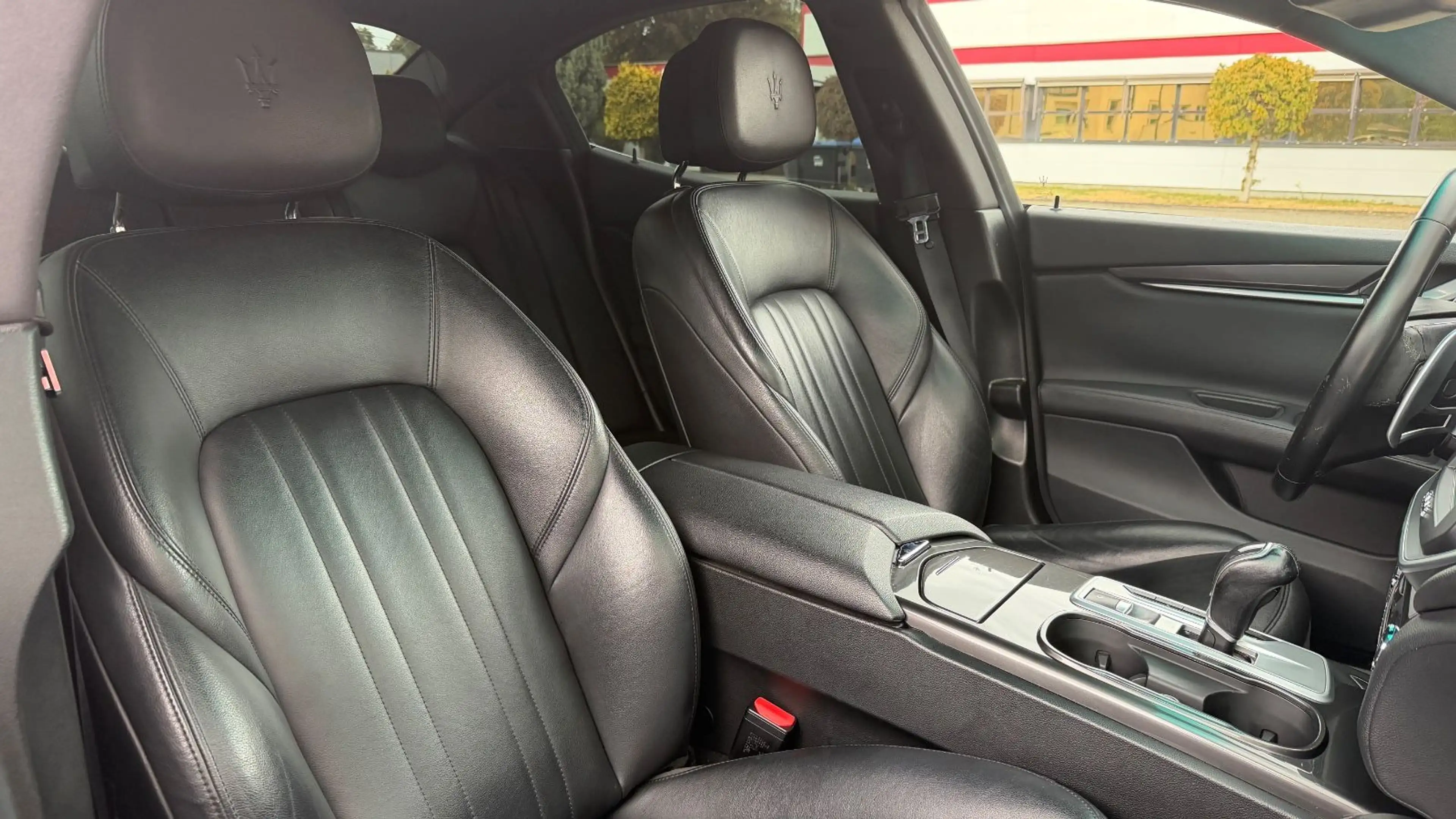 Maserati Ghibli 3.0 V6 Automatik*Xenon*Navi*Garantie* — photo 10
