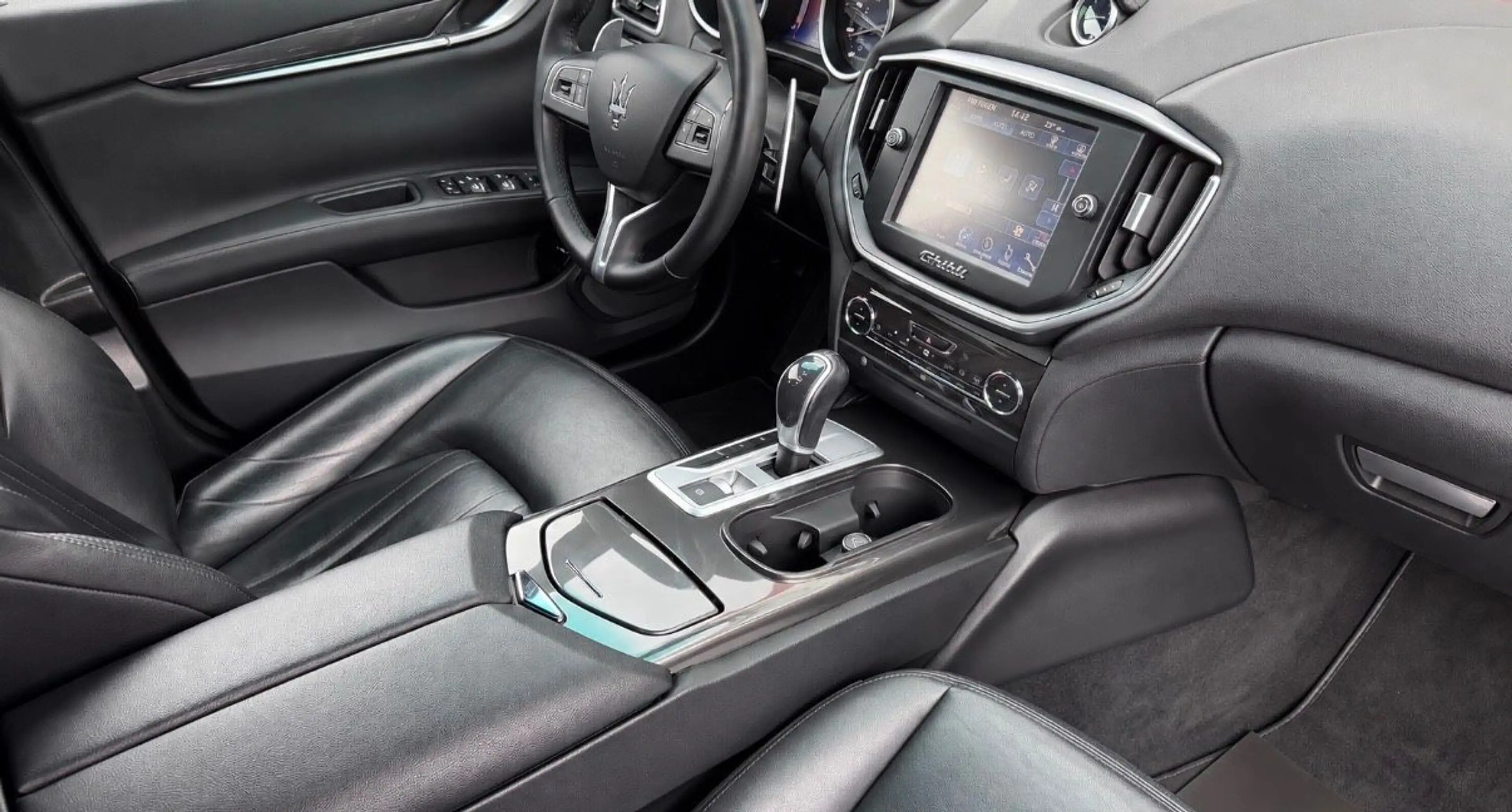 Maserati Ghibli 3.0 V6 Automatik*Xenon*Navi*Garantie* — photo 8
