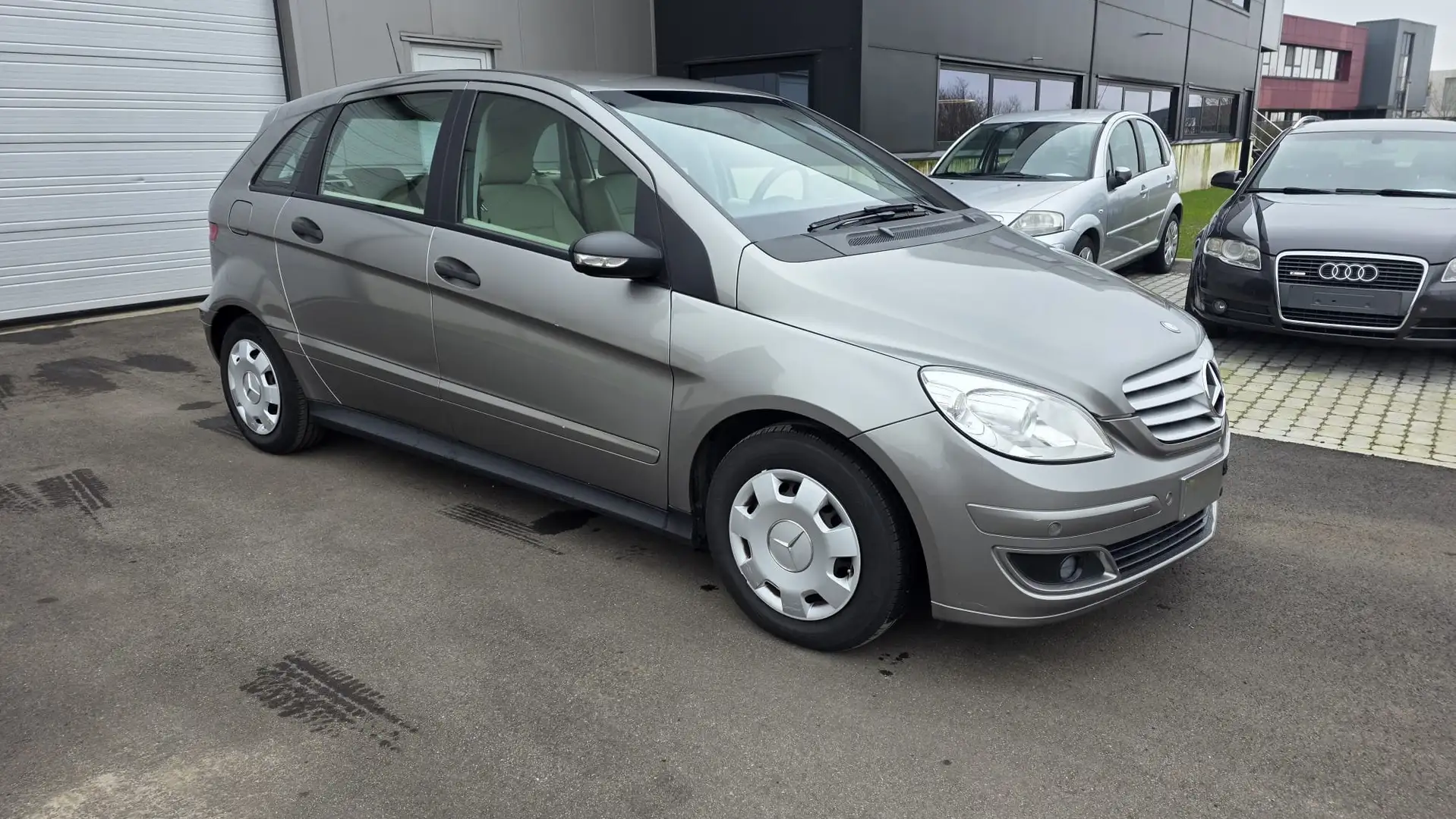 Mercedes-Benz B 170 Special Edition Auriu - 2