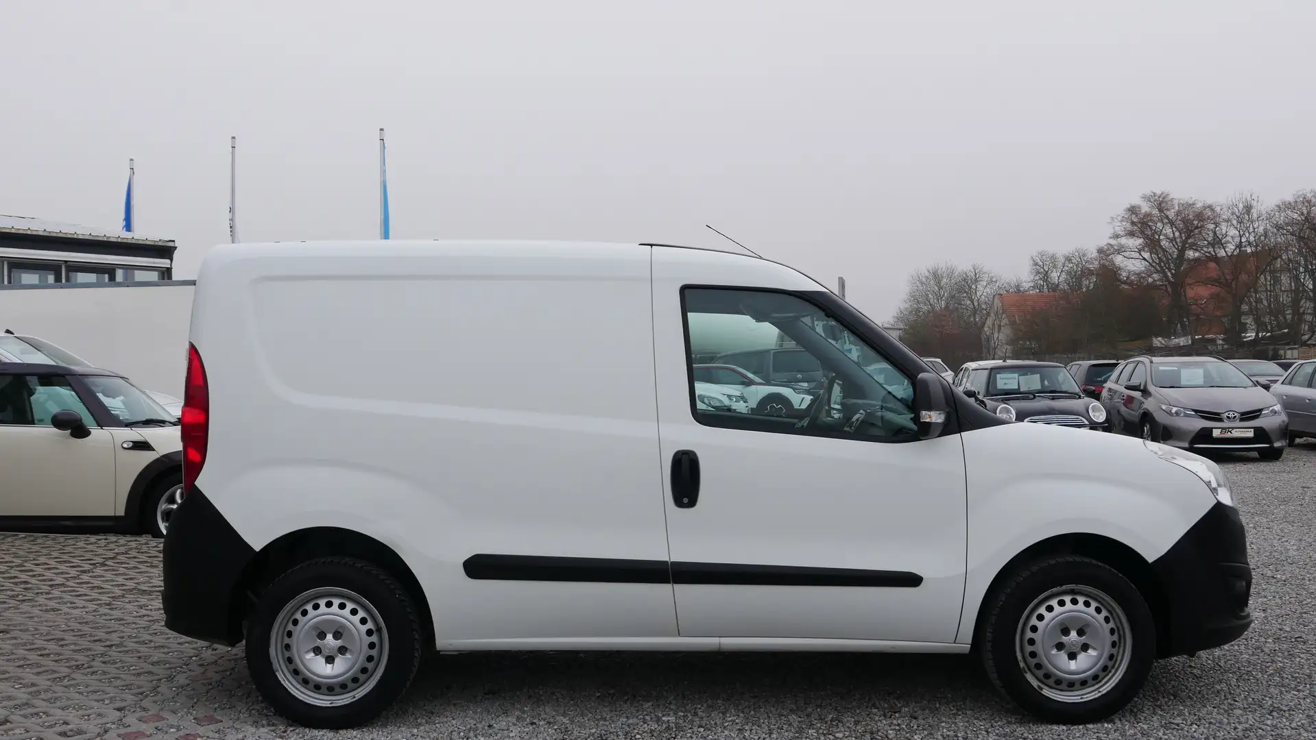 Opel Combo Kasten L1H1 1. Hand Scheckheftgepflegt Allwetter Weiß - 2