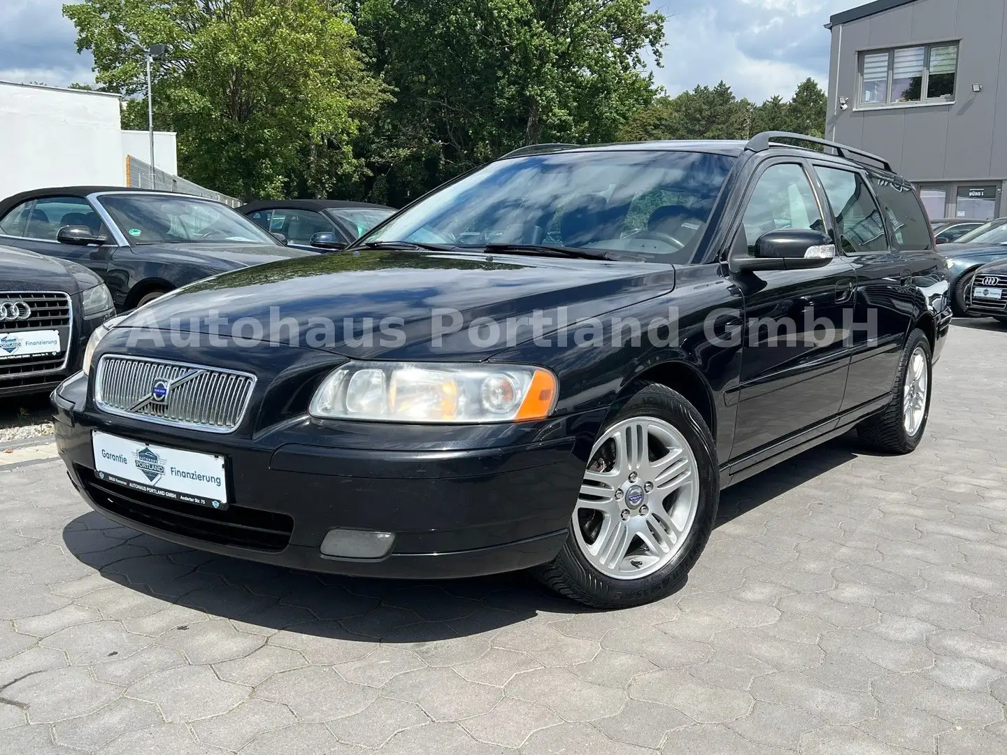Volvo V70 2.4 D5 Momentum Aut./Tempo/Multi/ZR 24 Negru - 2