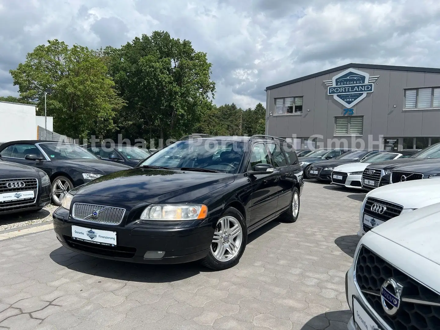 Volvo V70 2.4 D5 Momentum Aut./Tempo/Multi/ZR 24 Negru - 1