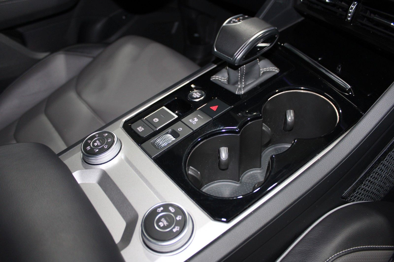Volkswagen Touareg R-Line 4Motion/PANO/AHK/STHZ/LED/NAVI — photo 13