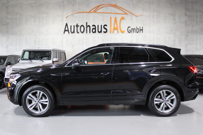 Volkswagen Touareg R-Line 4Motion/PANO/AHK/STHZ/LED/NAVI — photo 6