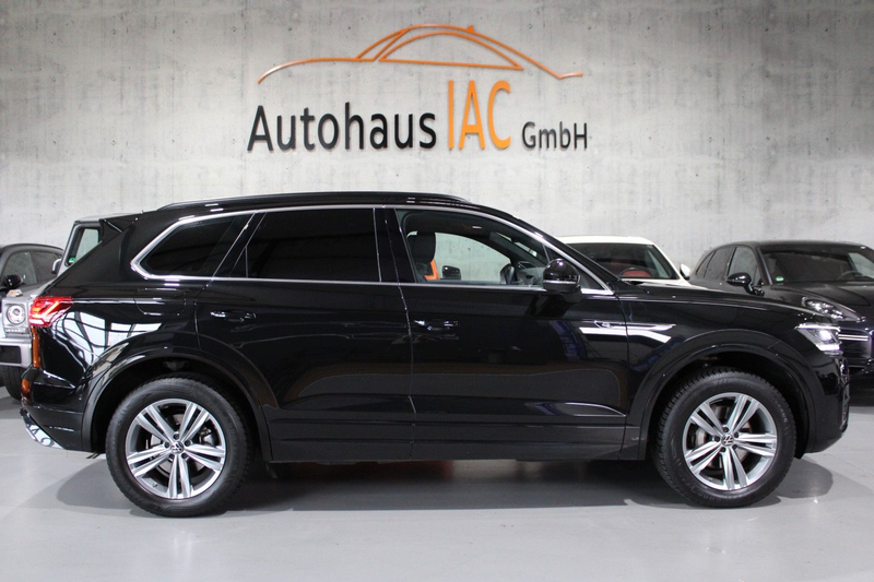 Volkswagen Touareg R-Line 4Motion/PANO/AHK/STHZ/LED/NAVI — photo 7