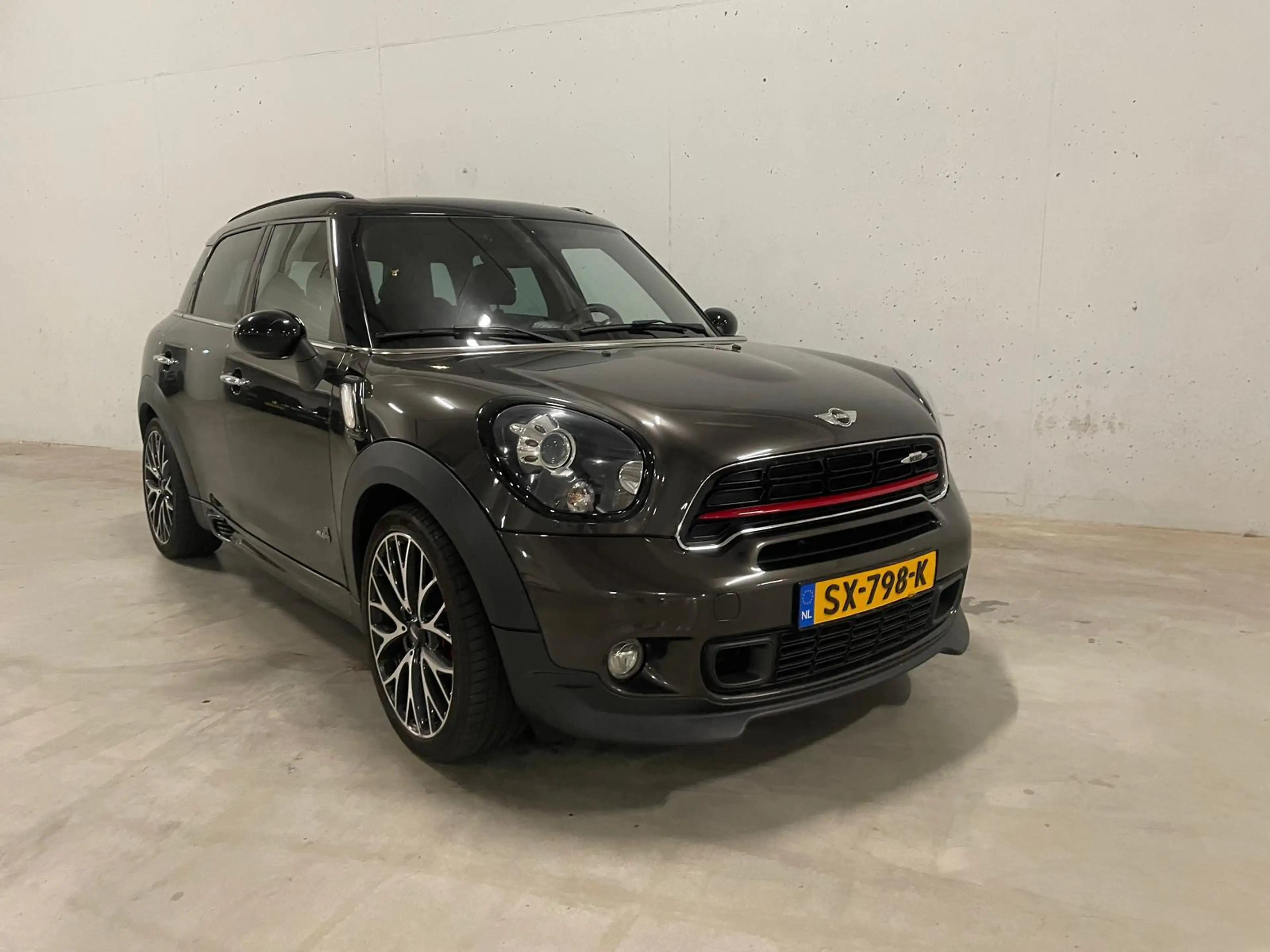 MINI John Cooper Works Countryman Mini 1.6 ALL4 Chili Leer — photo 4