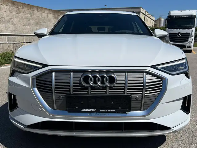 Audi e-tron Advanced 55 Quattro + tetto