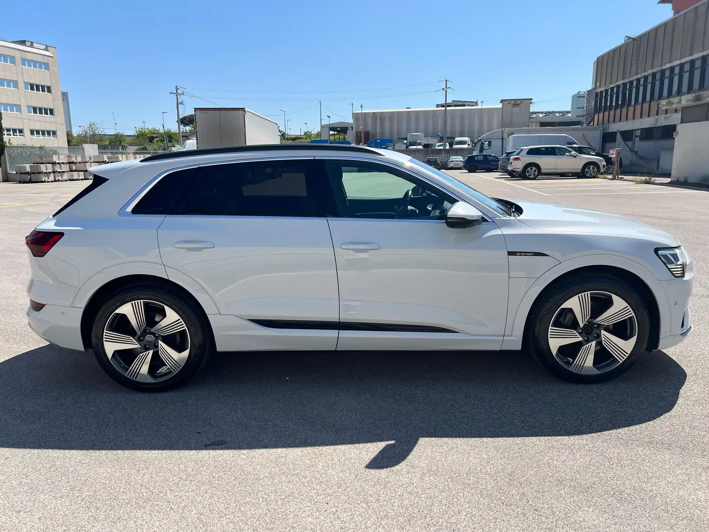 Audi e-tron Advanced 55 Quattro + tetto Bianco - 2