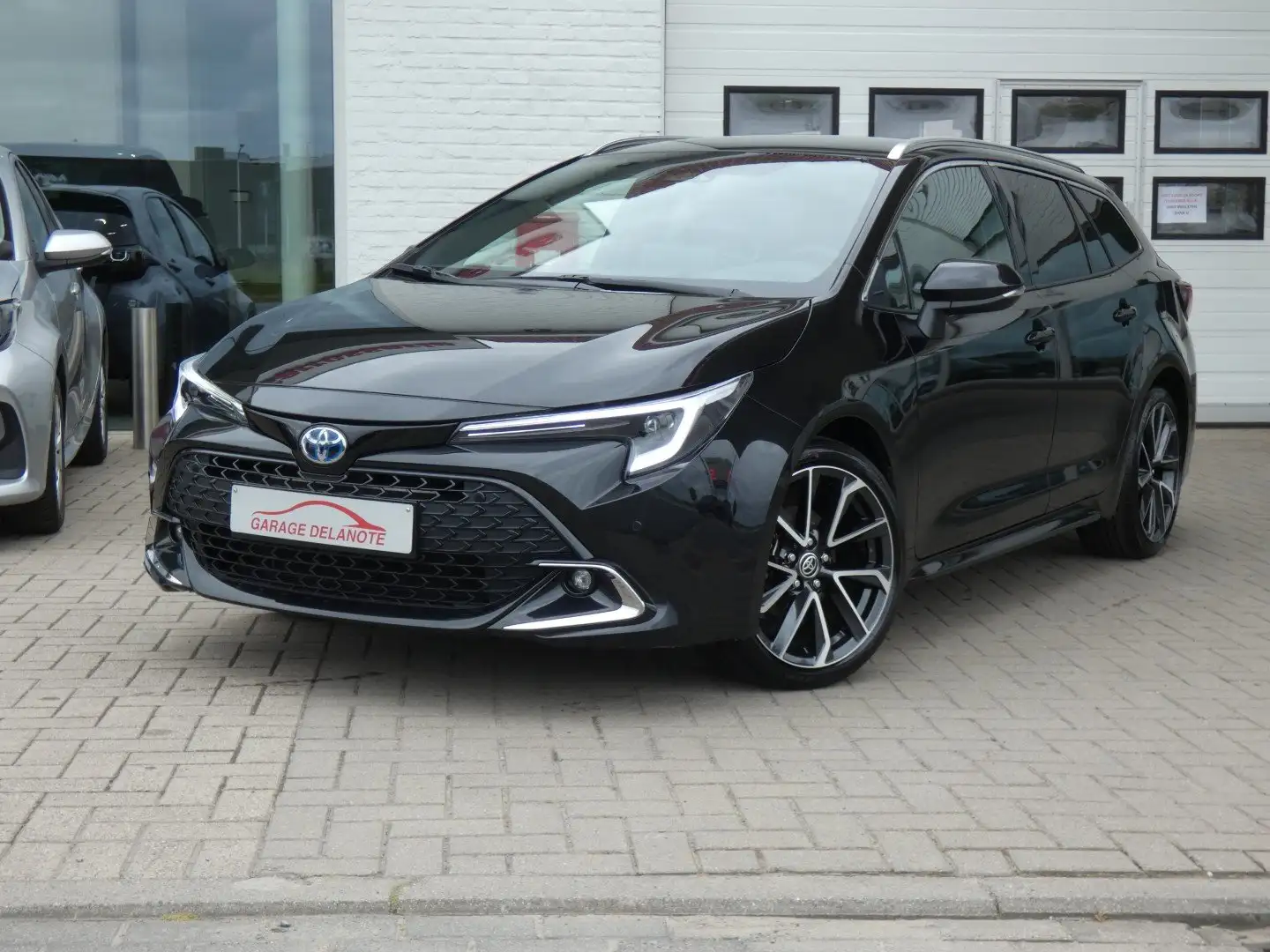 Toyota Corolla 1.8 Hybrid Premium 140pk FACELIFT +Head-up display Noir - 2
