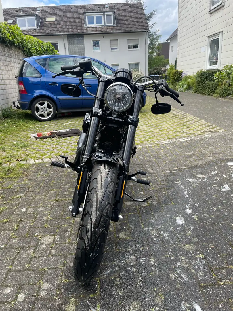 Harley-Davidson Roadster Schwarz - 1