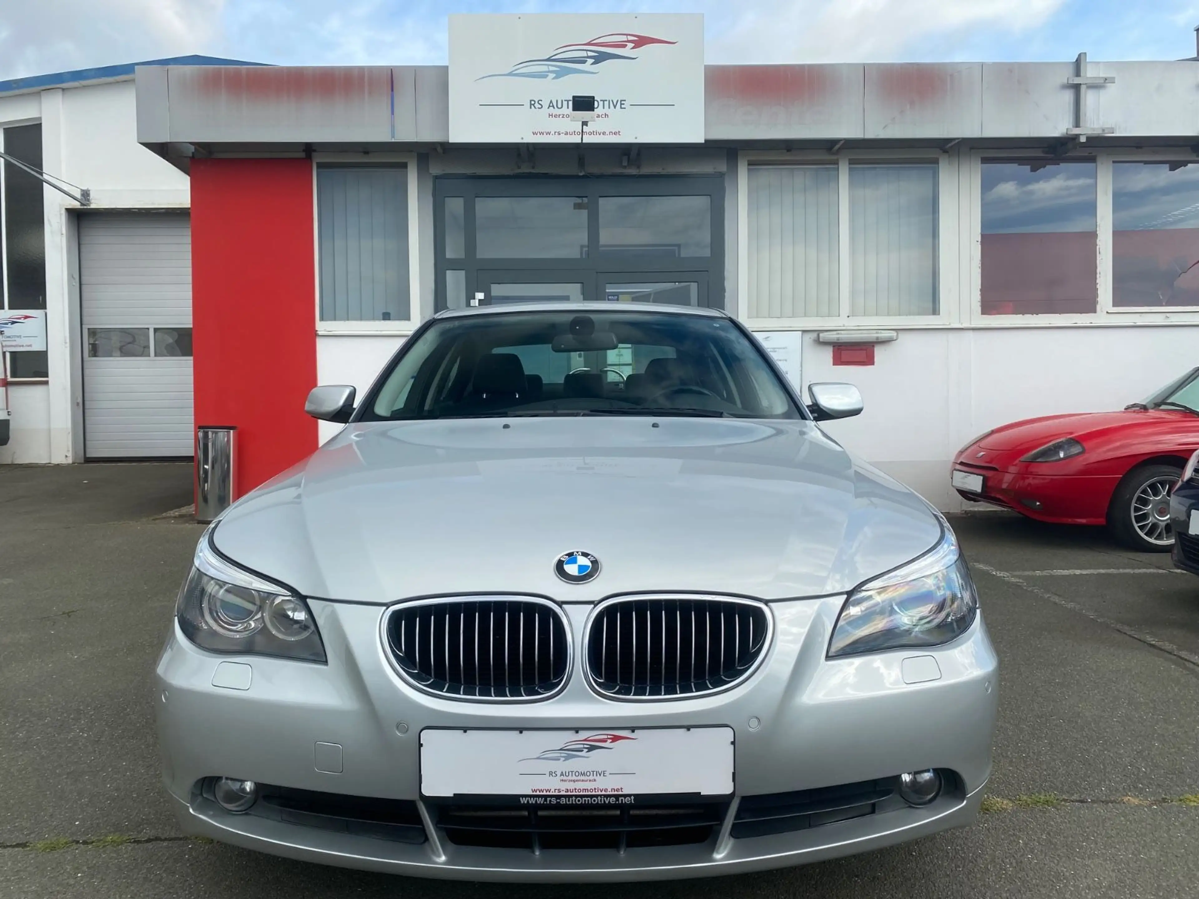 BMW 523 i Lim. 6-Zyl. Autom.*2.Hd*Leder*Xenon*Shzg* — photo 4