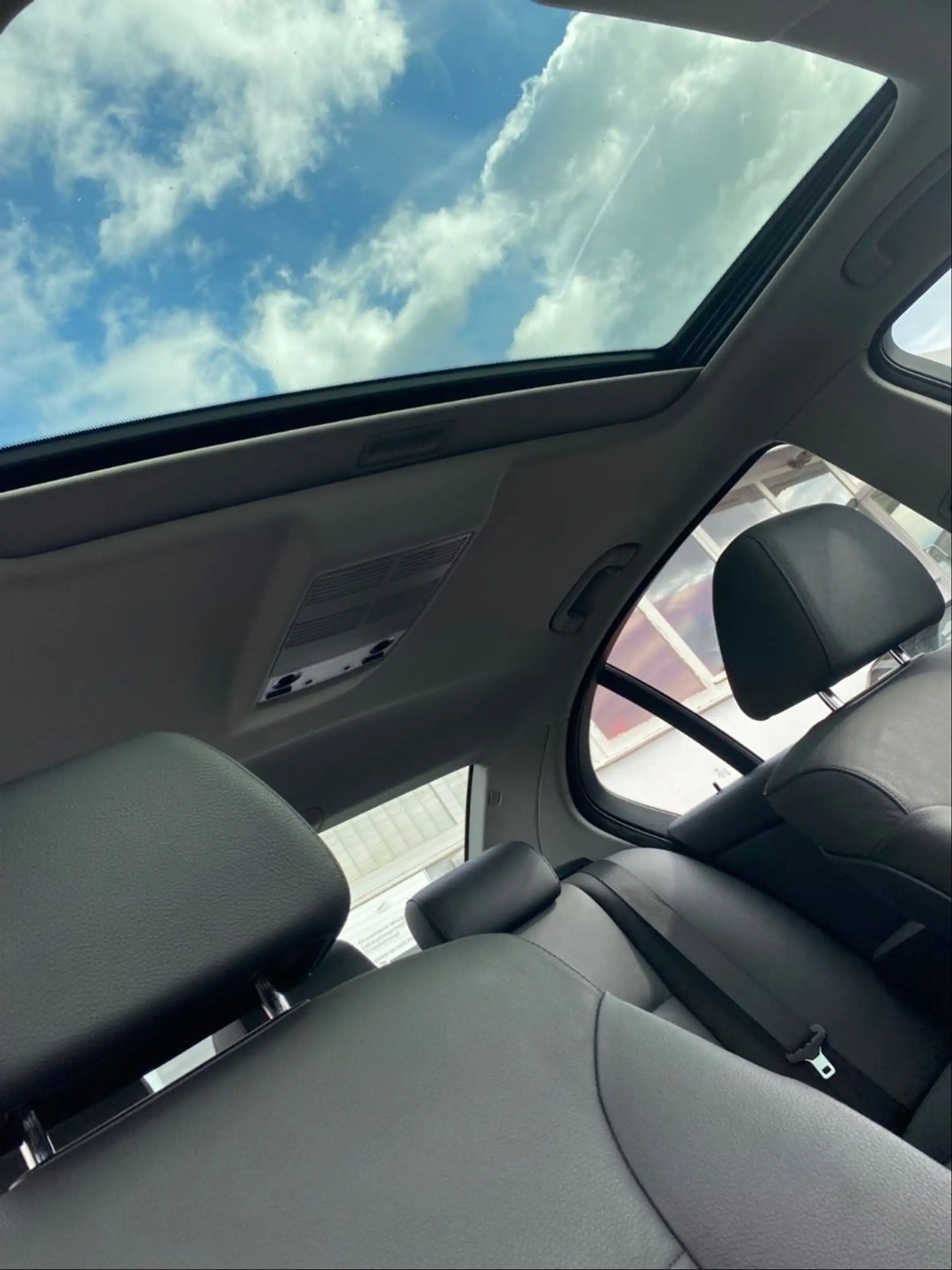 BMW 523 i Lim. 6-Zyl. Autom.*2.Hd*Leder*Xenon*Shzg* — photo 13