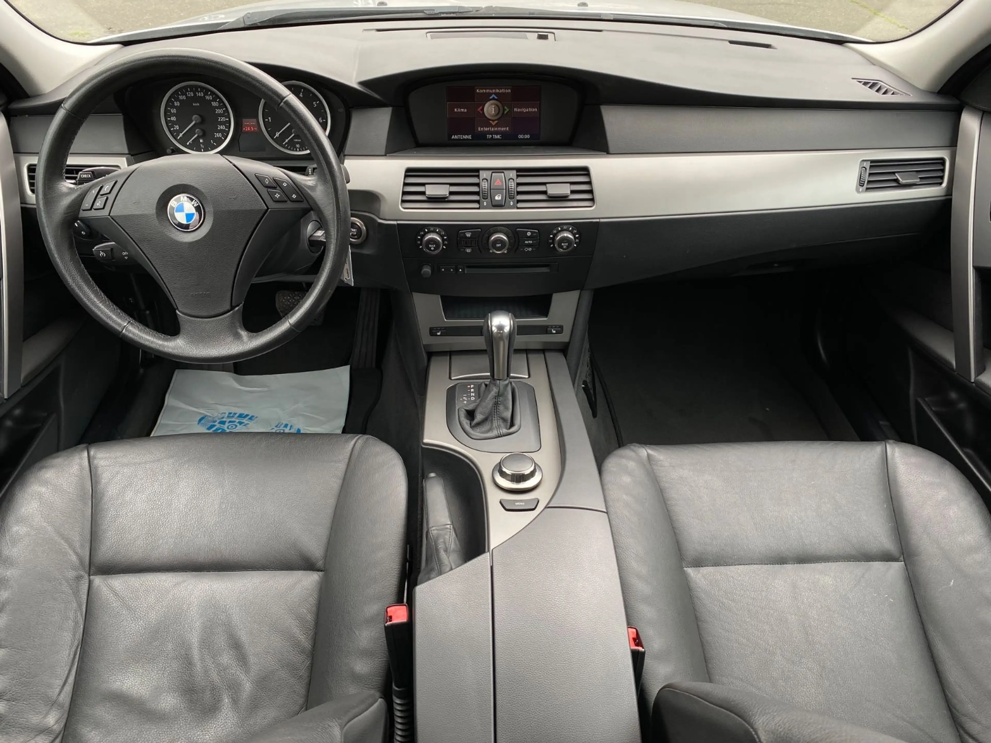 BMW 523 i Lim. 6-Zyl. Autom.*2.Hd*Leder*Xenon*Shzg* — photo 10