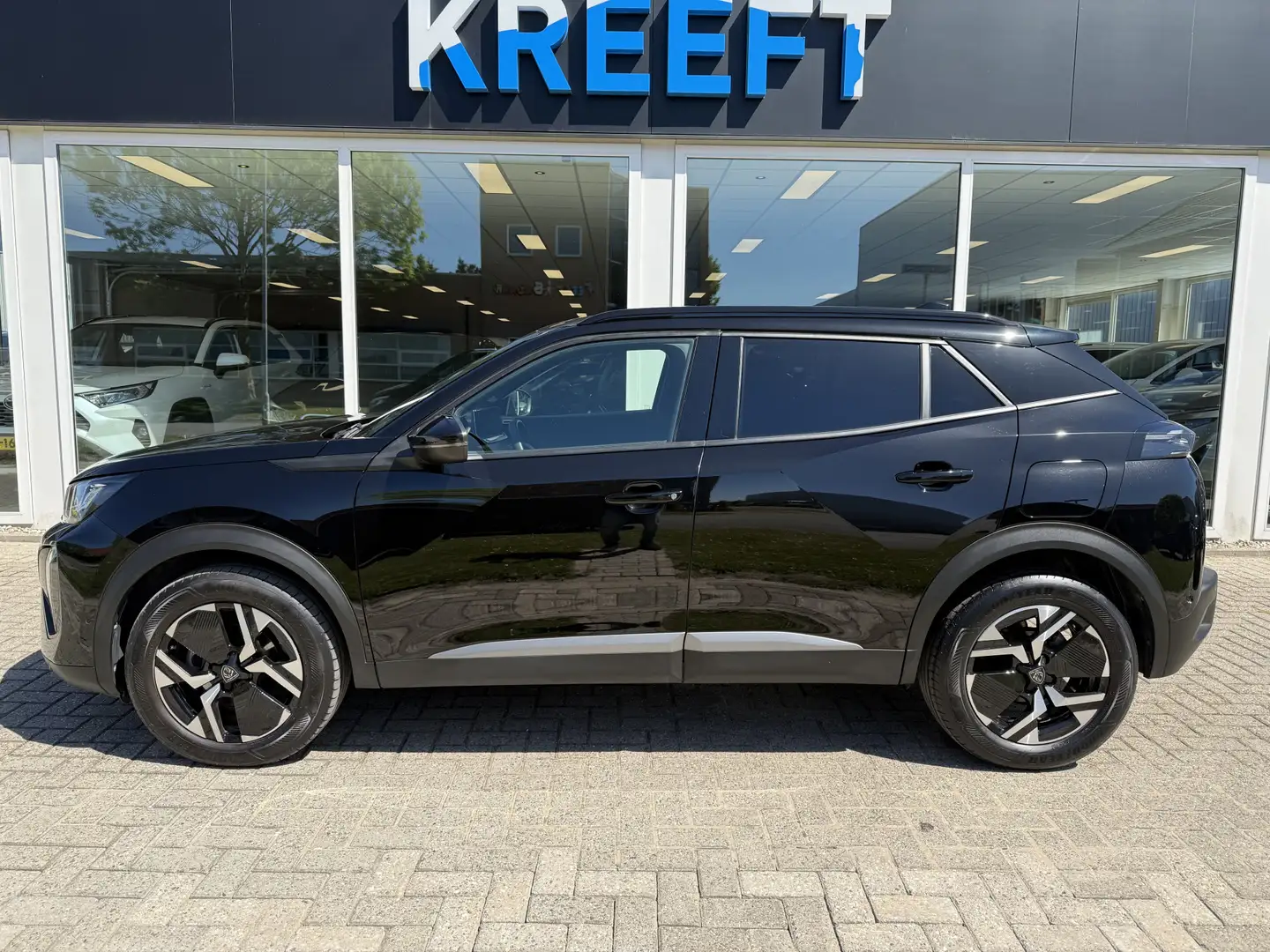 Peugeot 2008 1.2 PureTech 130 Allure Camera Schwarz - 2