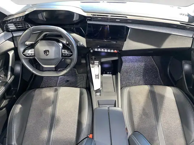 Peugeot 308 view 6