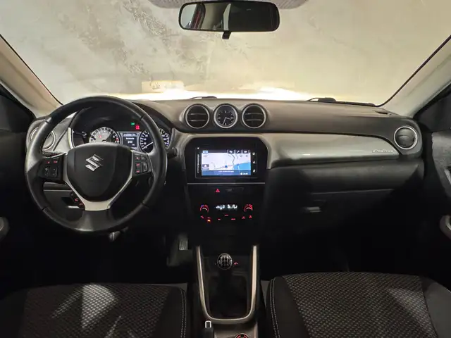 Suzuki Vitara view 22