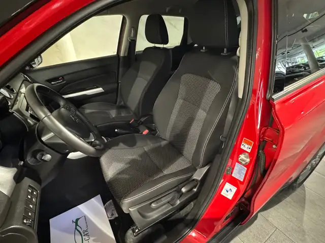 Suzuki Vitara view 12