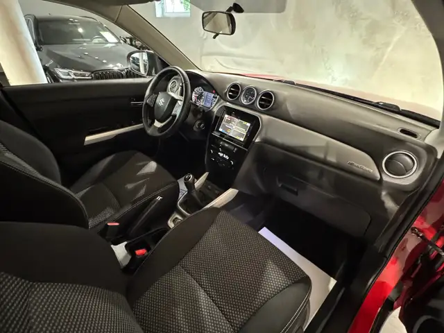 Suzuki Vitara view 28
