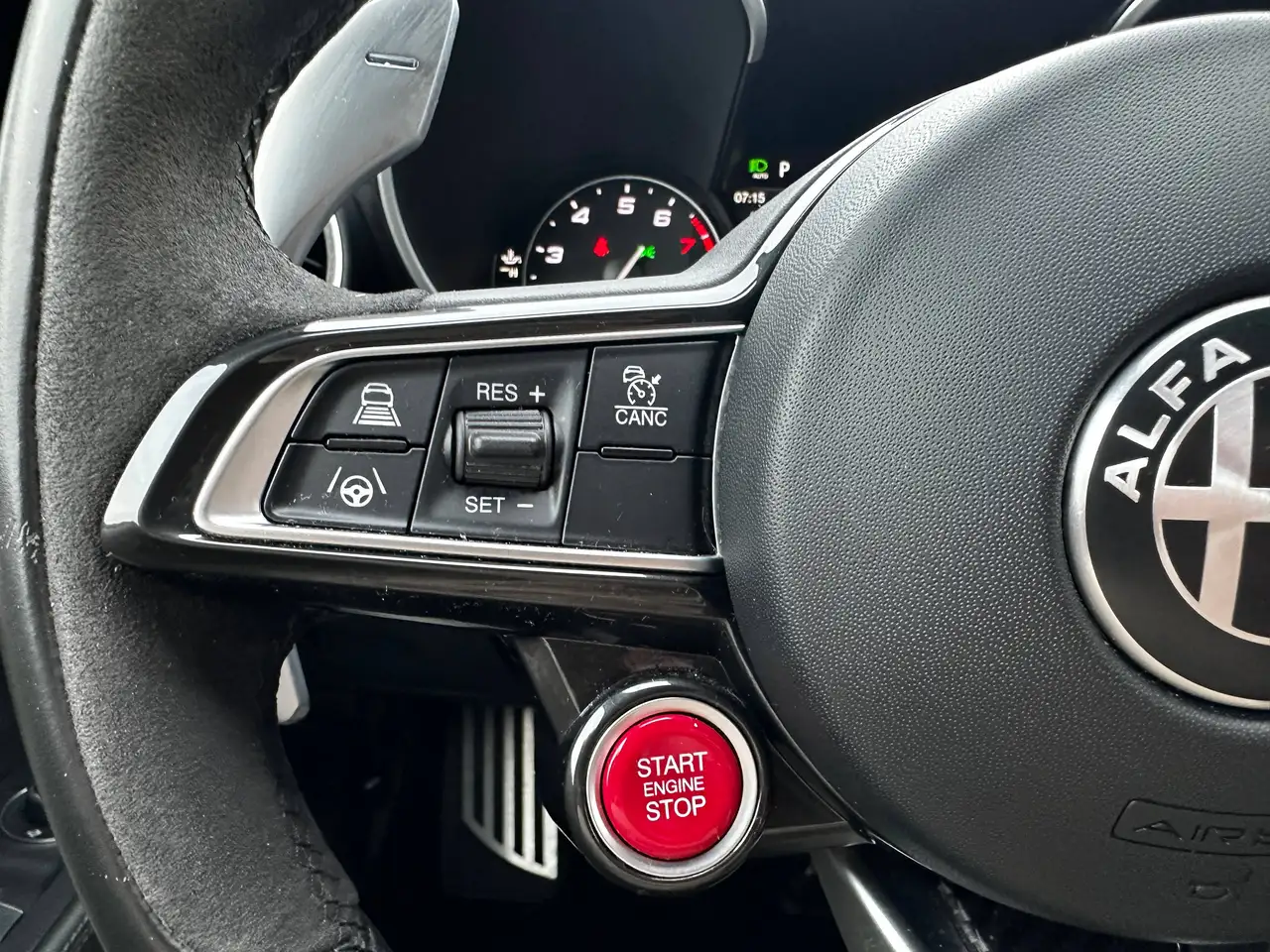 Alfa Romeo Giulia 2021 — фото 18