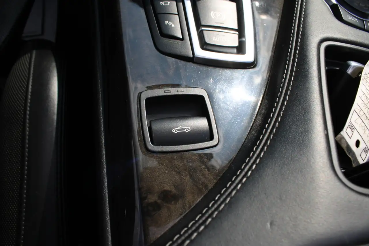 BMW 6 Series снимка BMW 6 Series