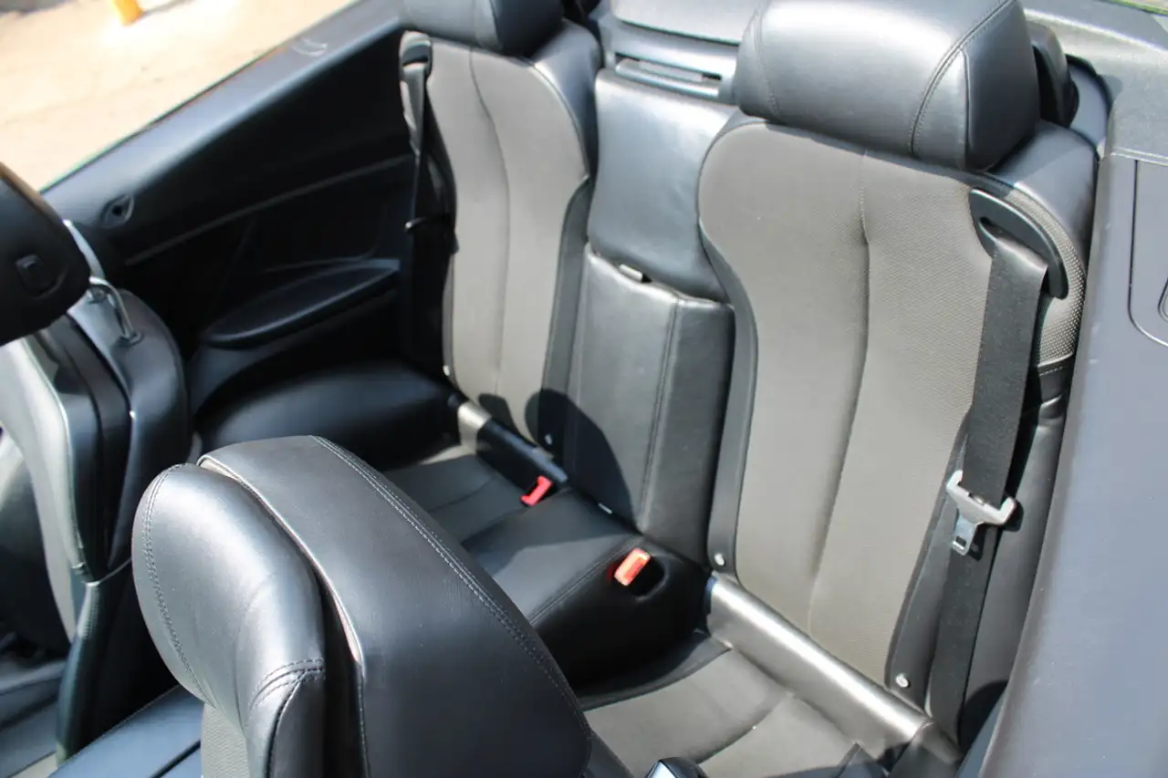 BMW 6 Series снимка BMW 6 Series
