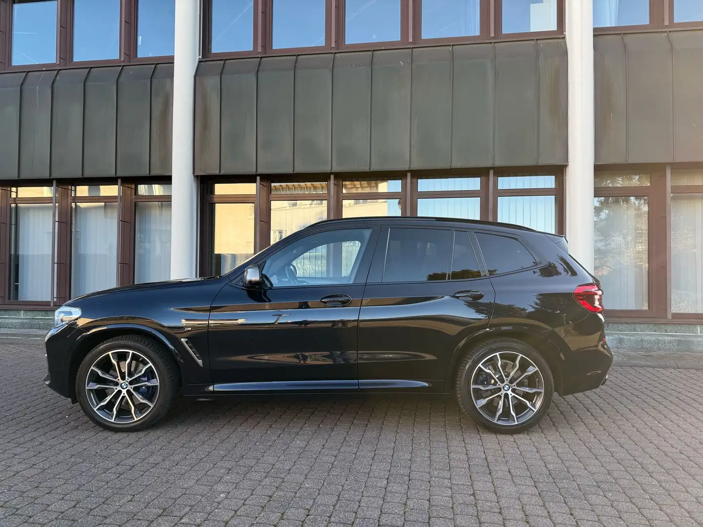 BMW X3 M 40 d Schwarz - 1