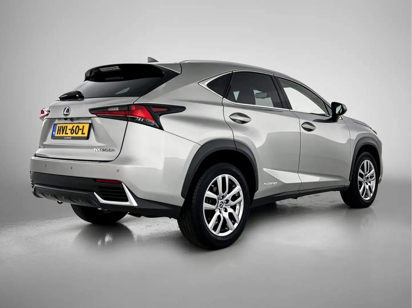 Lexus NX 300h AWD Luxury Line | Leer | Stoelverwarming | Elektri Gris - 2