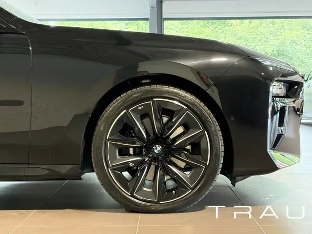 BMW M view 7