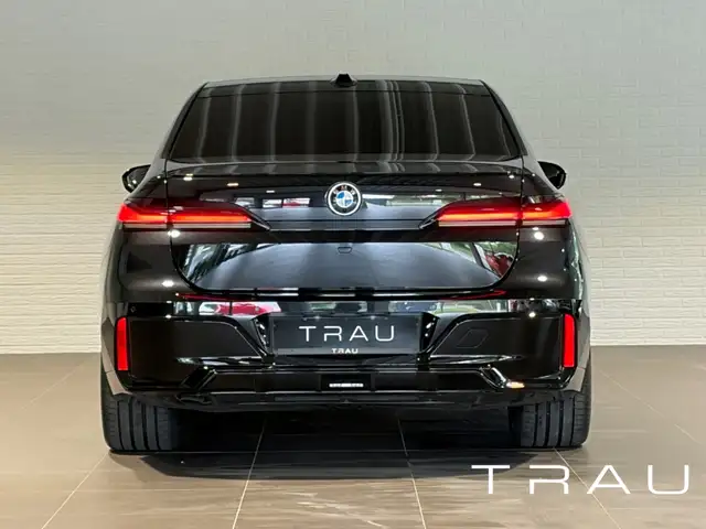BMW M view 5