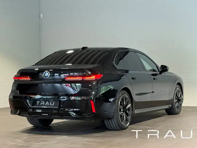 BMW M view 6