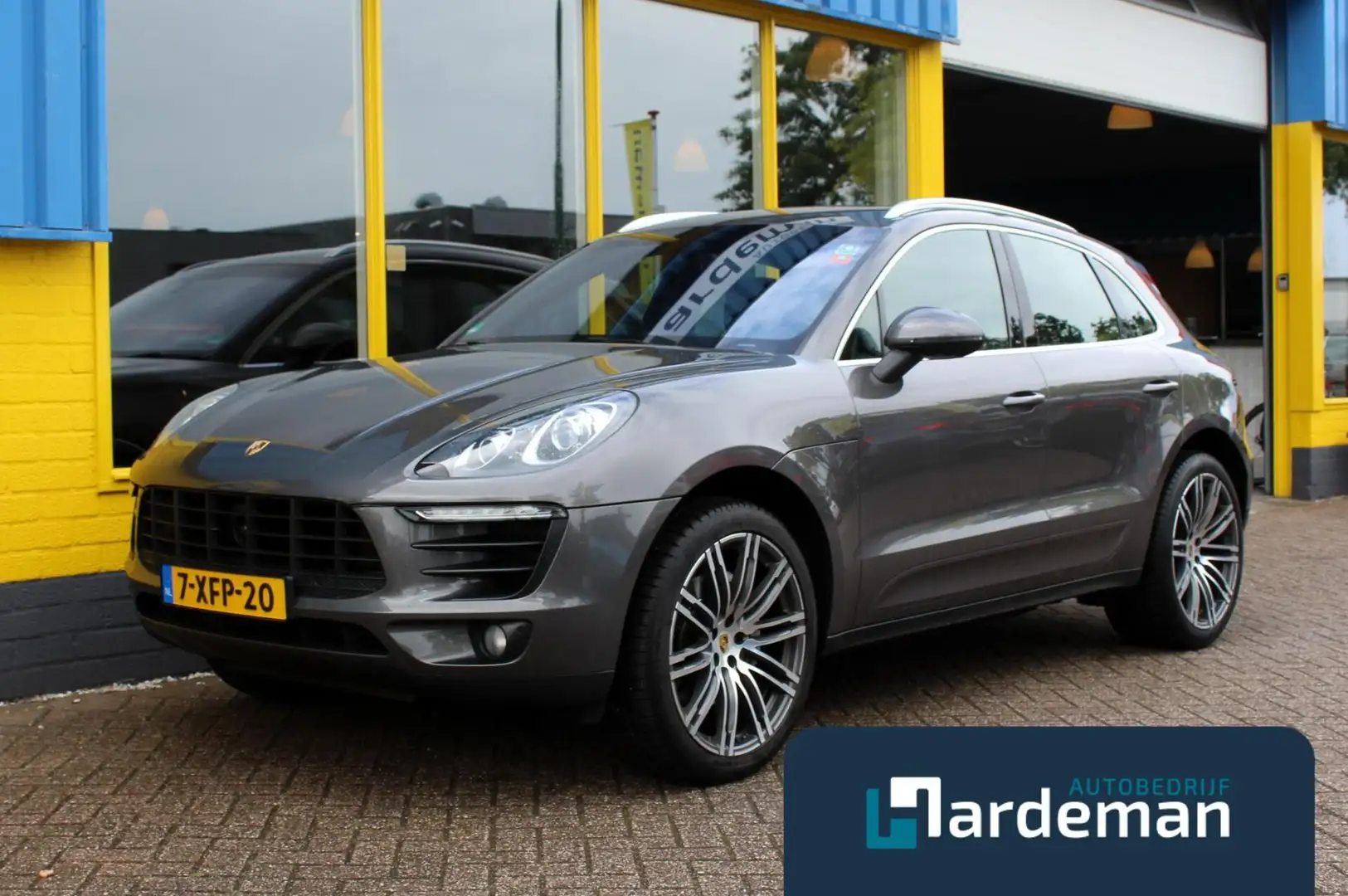 Porsche Macan 3.0 D S Carplay Sport Chrono Bose Grijs - 1