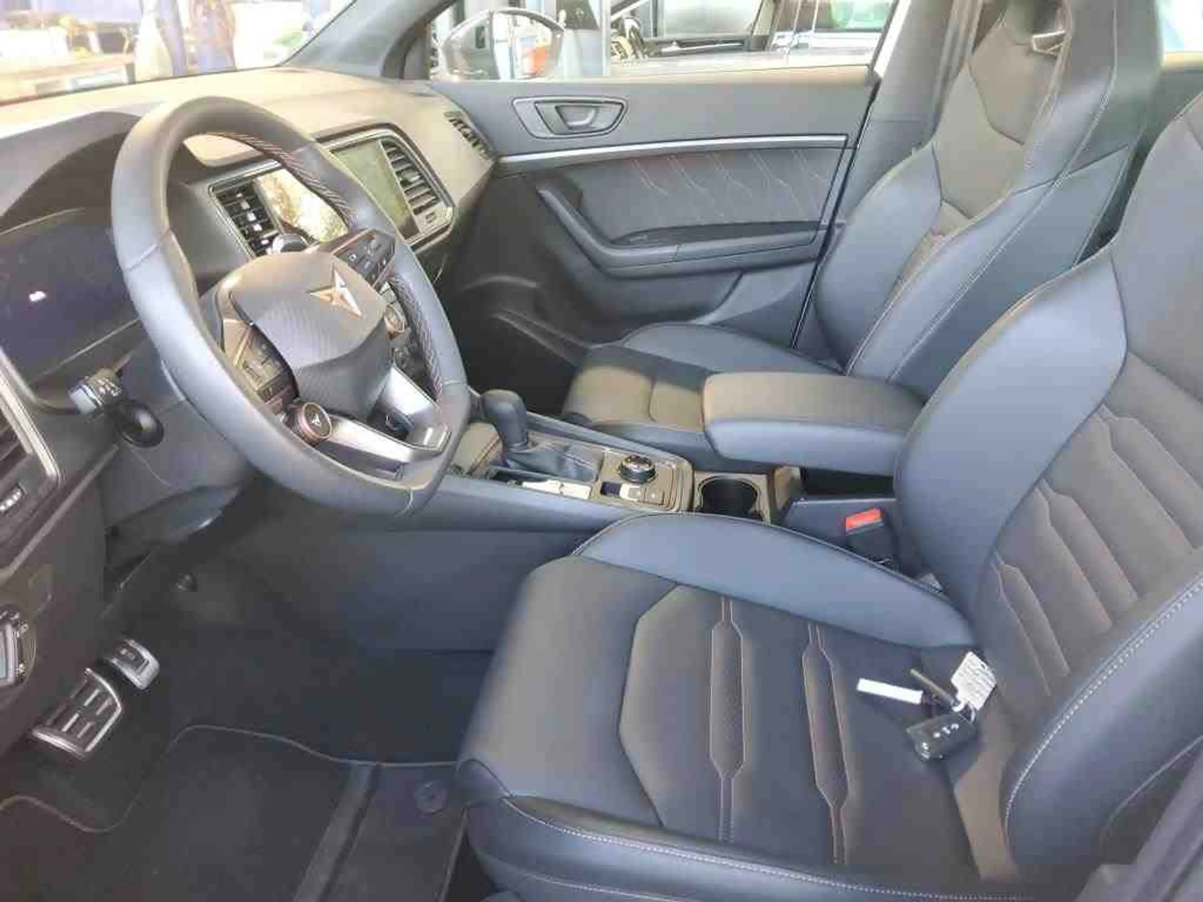 CUPRA Ateca VZ 2.0 TSI Pano Memory ACC Navi Sitzh Pano — photo 7