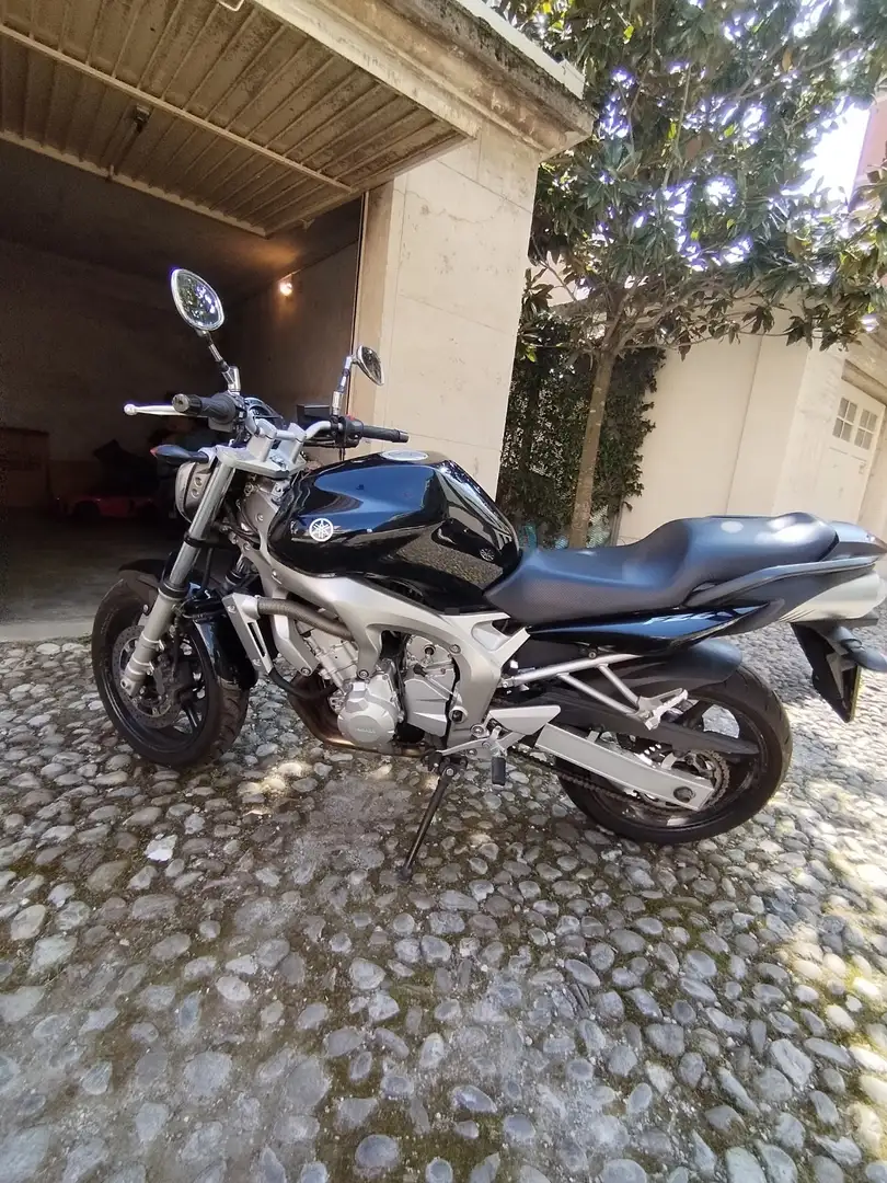 Yamaha FZ 6 Negro - 2