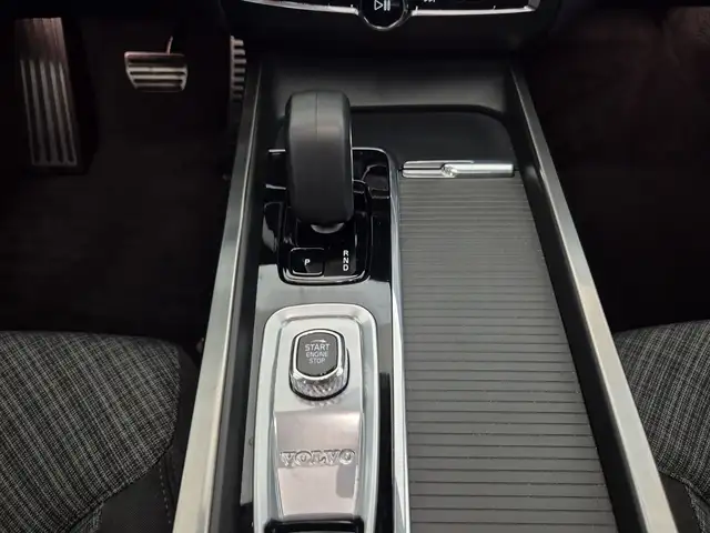 Volvo XC60 view 11
