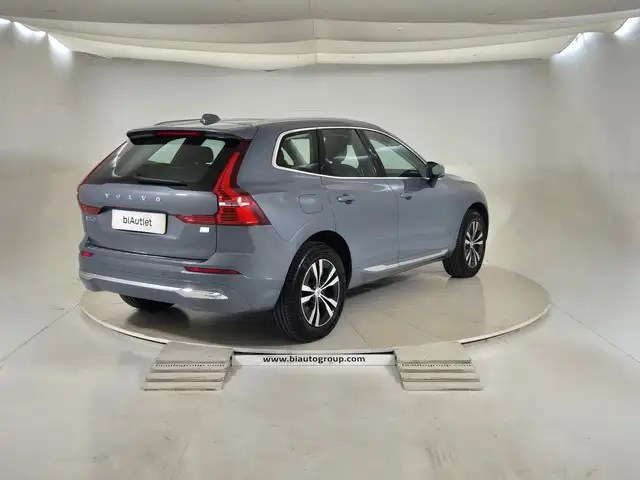 Volvo XC60 view 4