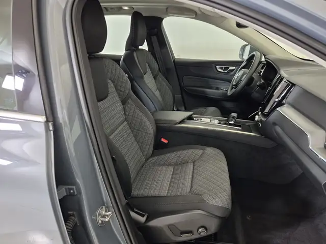 Volvo XC60 view 10