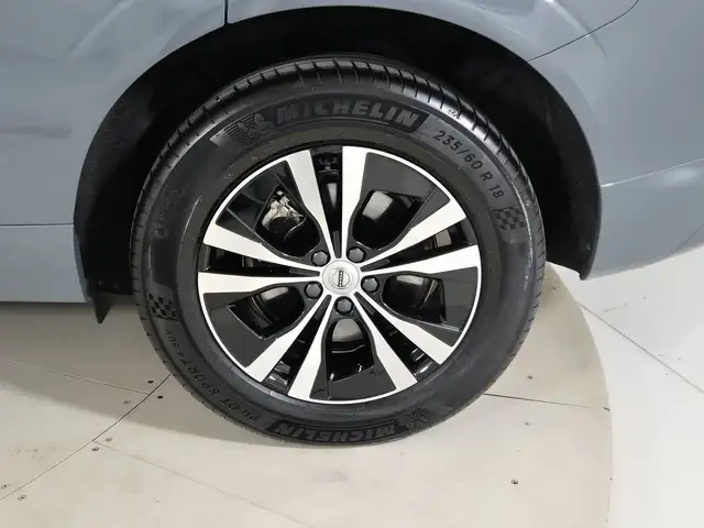 Volvo XC60 view 14