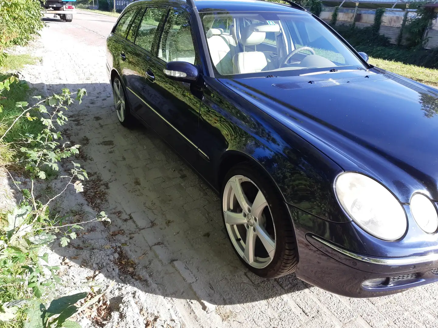 Mercedes-Benz E 350 Elegance Blauw - 2