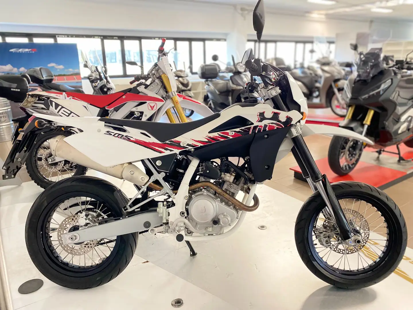 Husqvarna SMS 4 125 Bianco - 1
