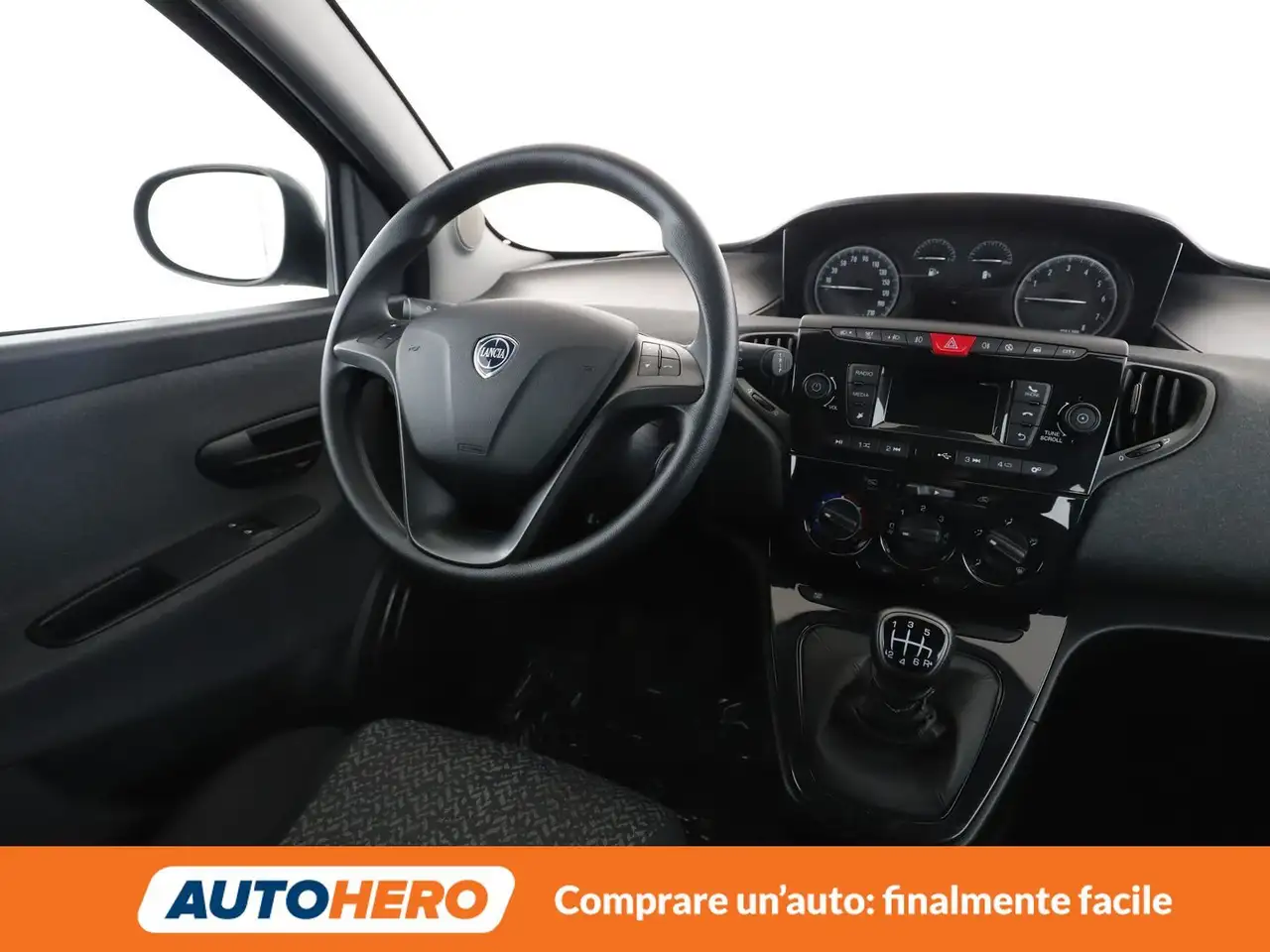 Lancia Ypsilon 2021 — фото 13