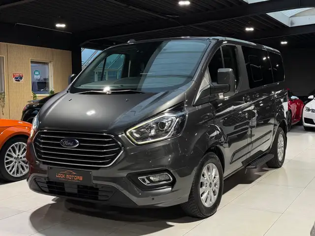 Ford Tourneo Custom 2.0 TDCi 186cv 8 PLACES / TITANIUM / BOITE AUTOMATIQUE / NAVIGATION / CAMERA / CARPLAY / LED